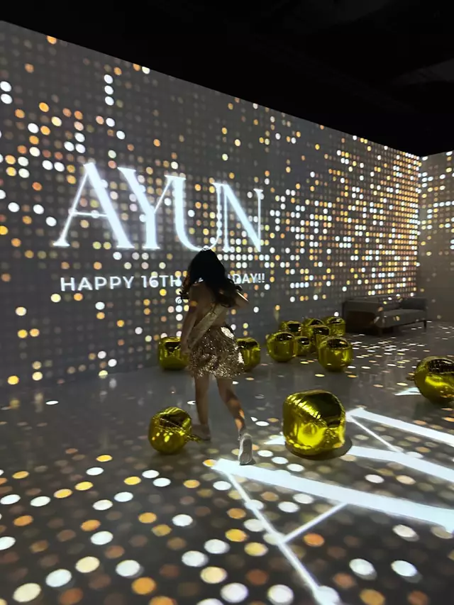 Corporate Planners: Party With Chloe 12