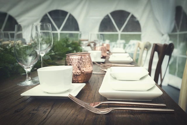 Rustic reception in the tent