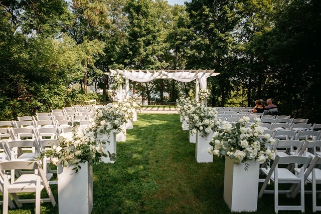 ceremony aisle large florals