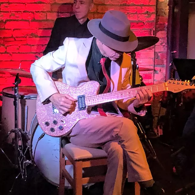 Live Music & Bands: Peter Mathers 3