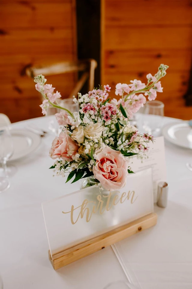 Florists: Popis Flowers & Boutique 21