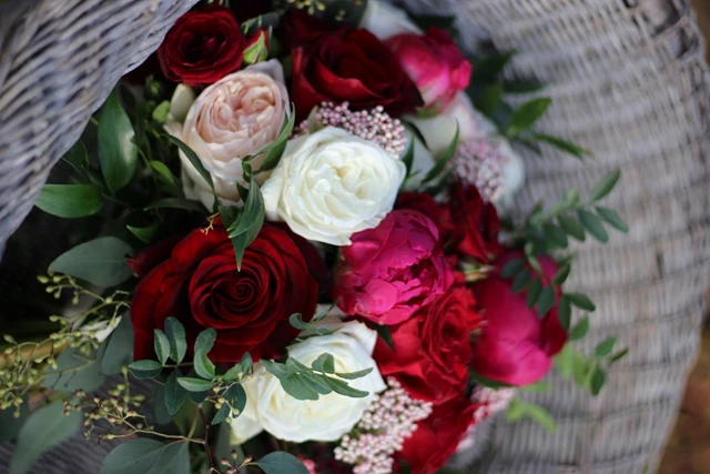 Raindrops on Roses Floral Design, Mississauga