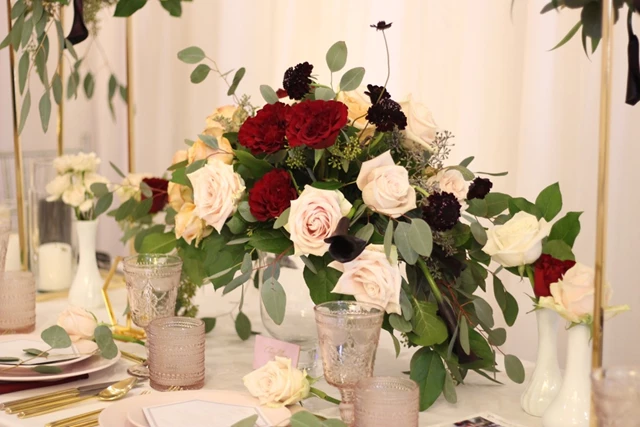 Raindrops on Roses Floral Design, Mississauga