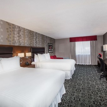 Hotels: Ramada Jackson's Point 8