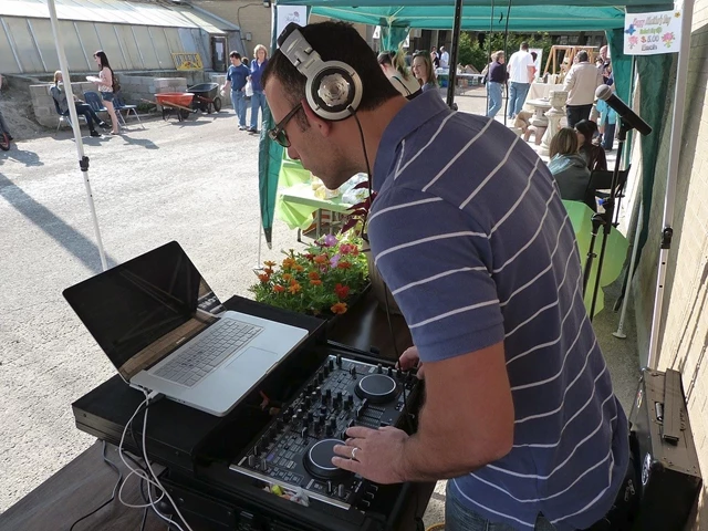 Red Fox Entertainment, Burlington