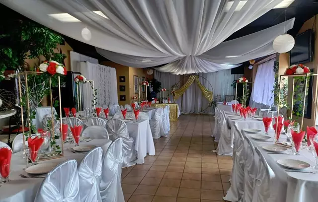 Banquet Halls: Red Spoon Banquet Hall 6