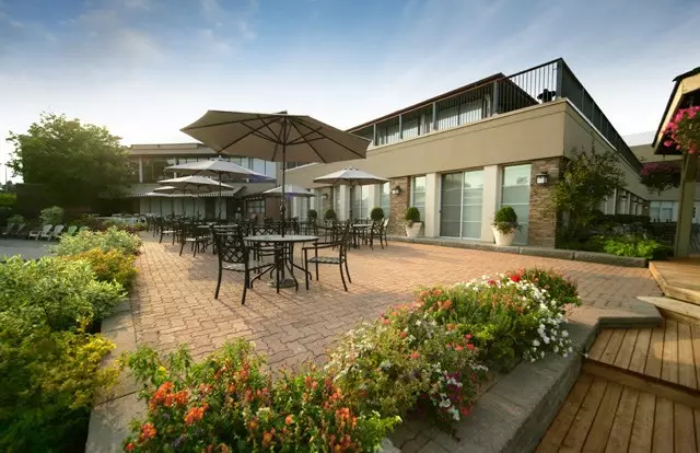 Golf & Country Clubs: Richmond Hill Country Club 24