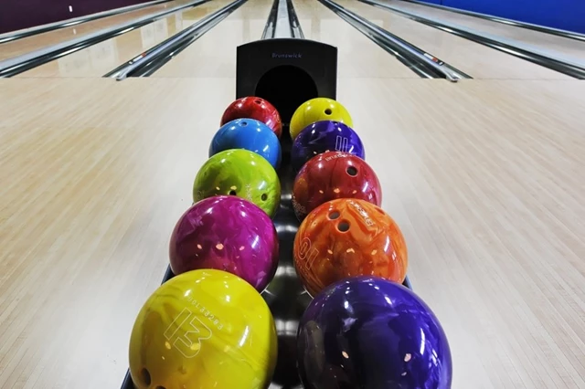 6 x 10 pin bowling lanes with large HD Screens to view music videos