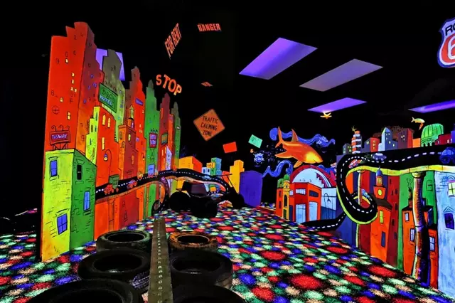 Entertainment Venues: Rinx 4