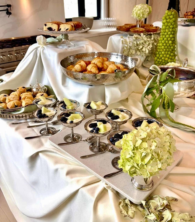 Roma's Breakfast Service
