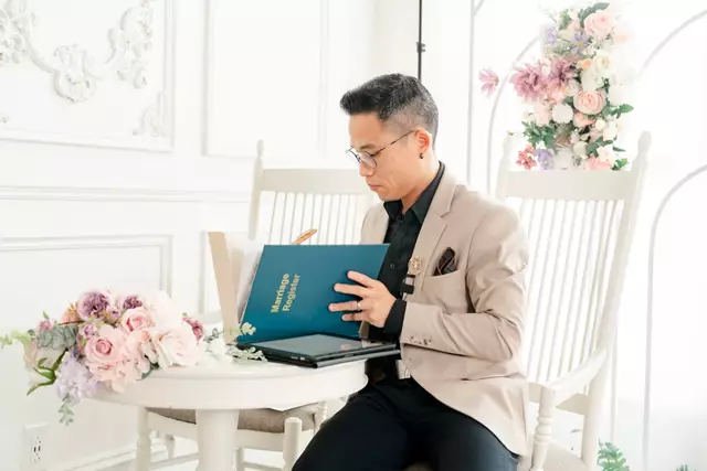Officiants: Roy Pro Officiant 5