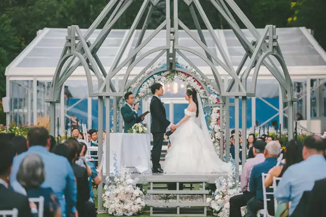 Officiants: Roy Pro Officiant 2