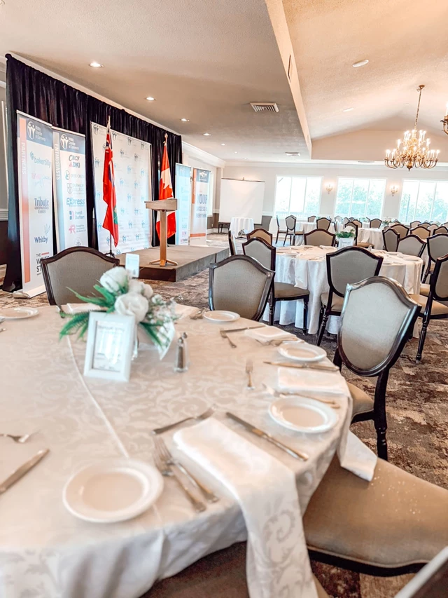 Golf & Country Clubs: Royal Ashburn Golf Club 3