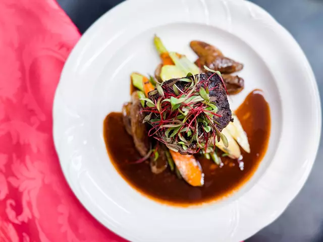 Golf & Country Clubs: Royal Ashburn Golf Club 12