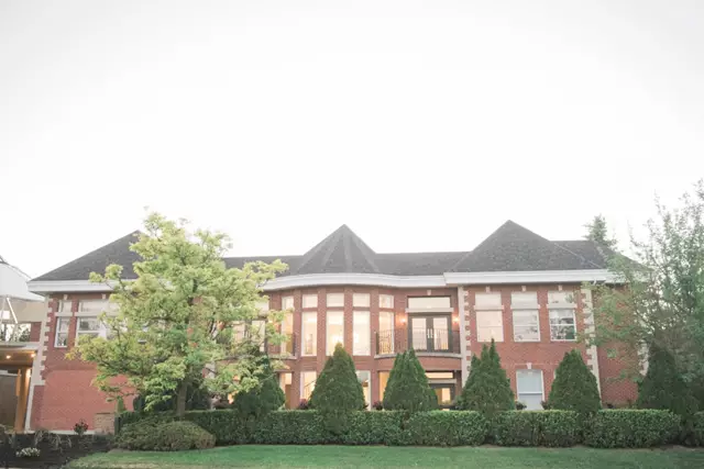 Banquet Halls: Royal Venetian Mansion 20