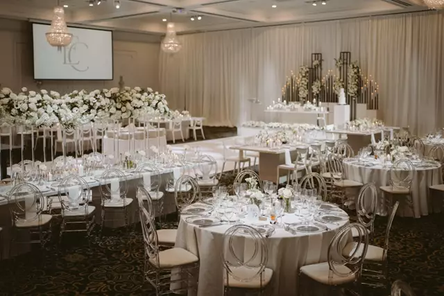 Banquet Halls: Royal Venetian Mansion 7