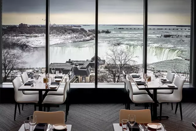 Restaurants: Ruth's Chris Steakhouse Niagara Falls 12
