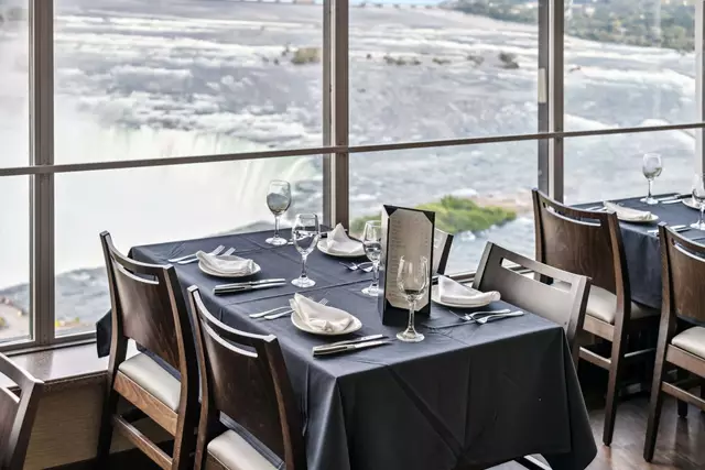 Restaurants: Ruth's Chris Steakhouse Niagara Falls 8