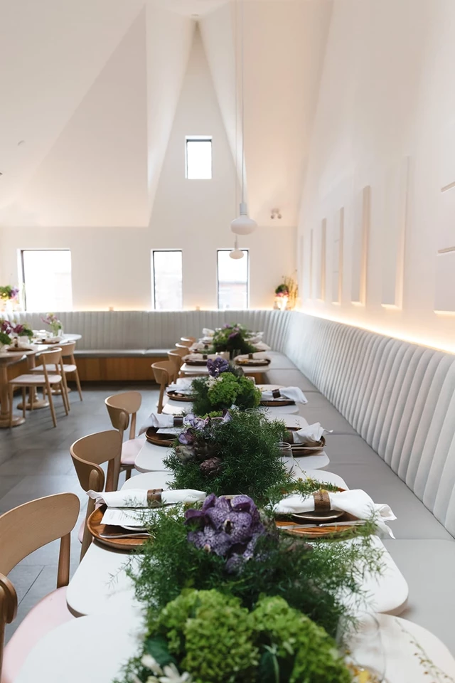 Restaurants: Sara Restaurant 2
