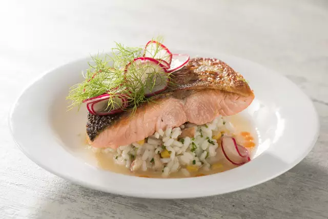 Restaurants: Sassafraz 19