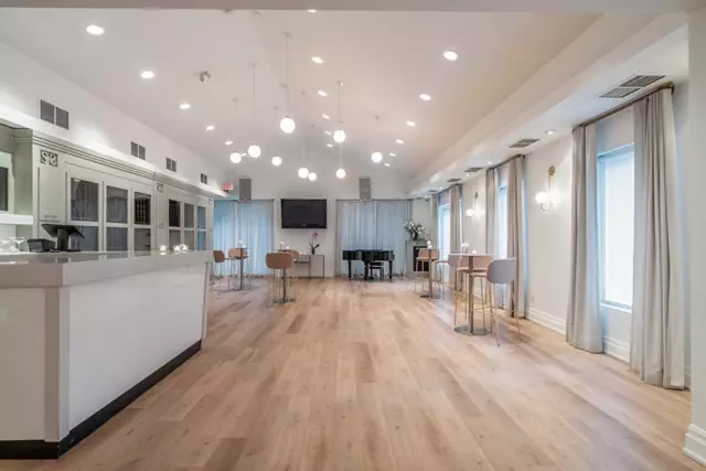 Restaurants: Sassafraz 10