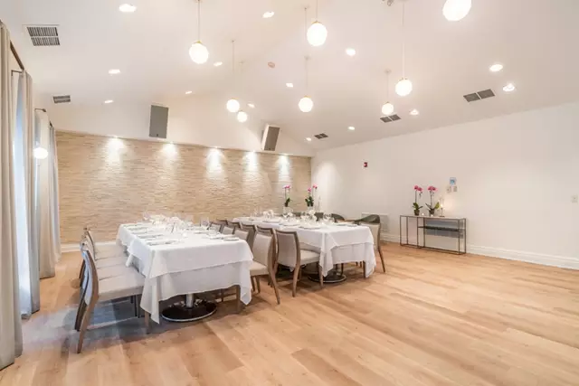 Restaurants: Sassafraz 14