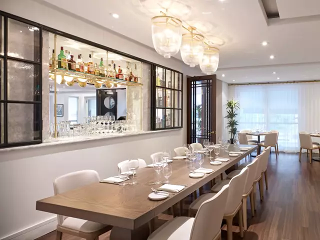 Restaurants: Sassafraz 8