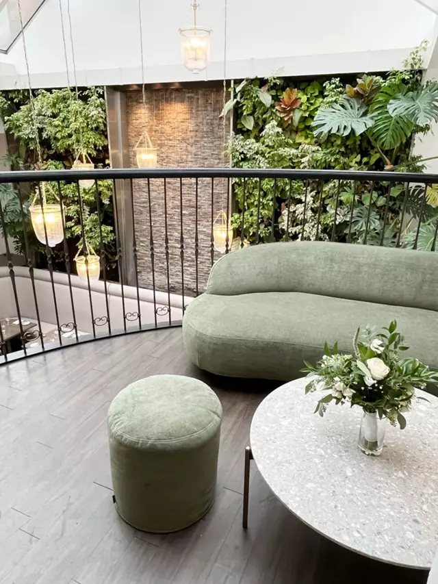 Restaurants: Sassafraz 20