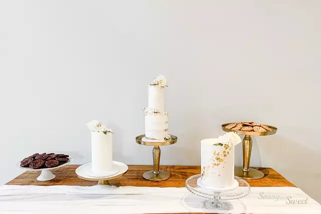 Wedding Cakes: Sassy and Sweet 3
