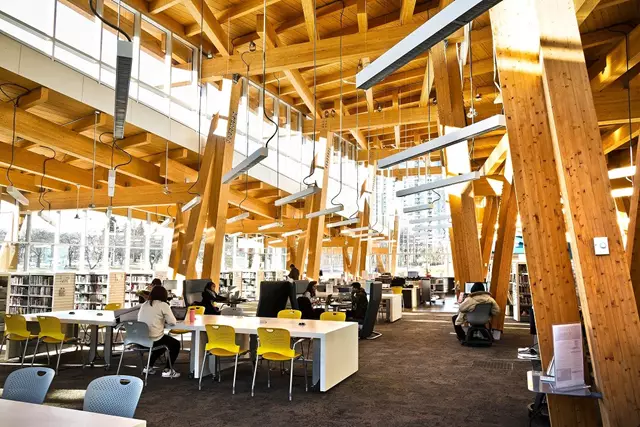 Special Event Venues: Scarborough Civic Centre Library 7