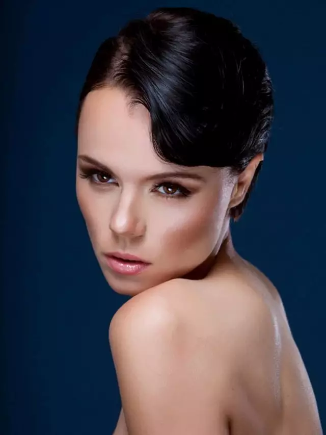 Hair & Makeup: Schulz Beauty & Body 2