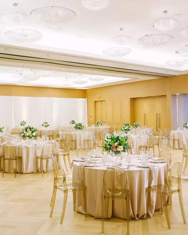 Hotels: Shangri-La Hotel, Toronto 28