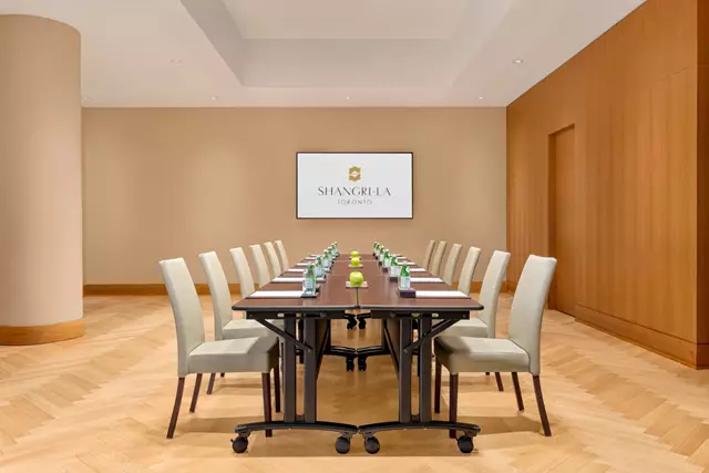 Hotels: Shangri-La Hotel, Toronto 15
