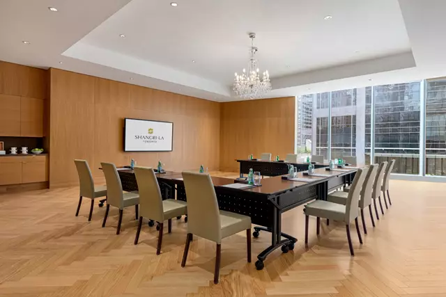 Hotels: Shangri-La Hotel, Toronto 11
