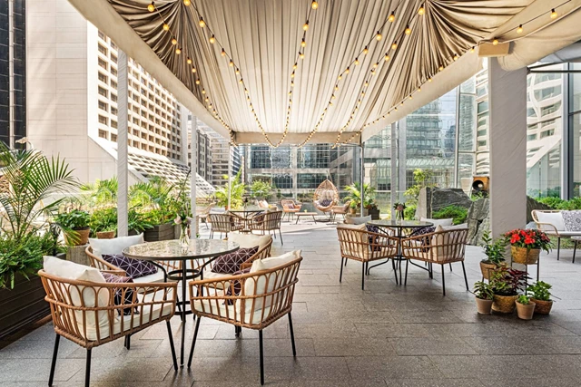 Hotels: Shangri-La Hotel, Toronto 5
