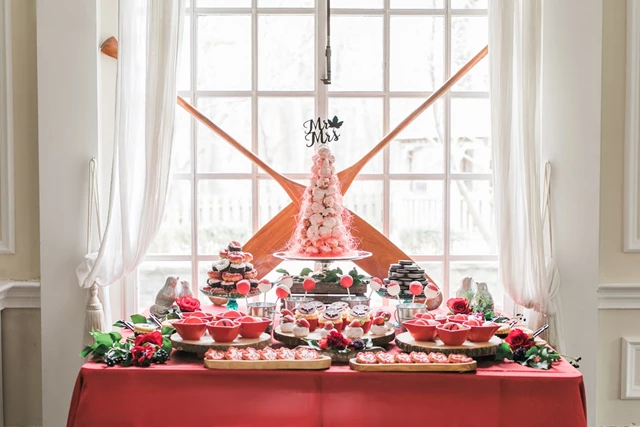 Wedding Cakes: Shirley's Sweet Creations 1