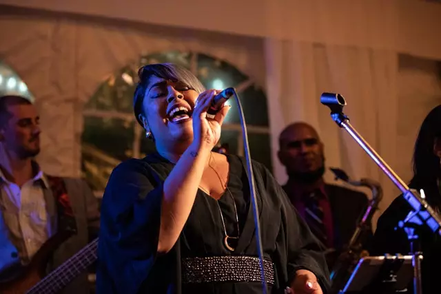 Live Music & Bands: Sly Fox 12