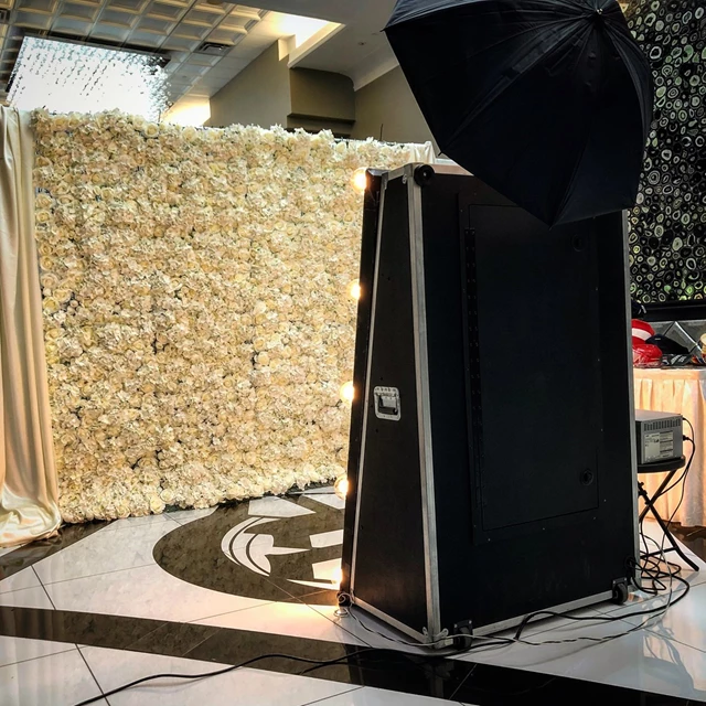 Social Lens Photobooth, Mississauga