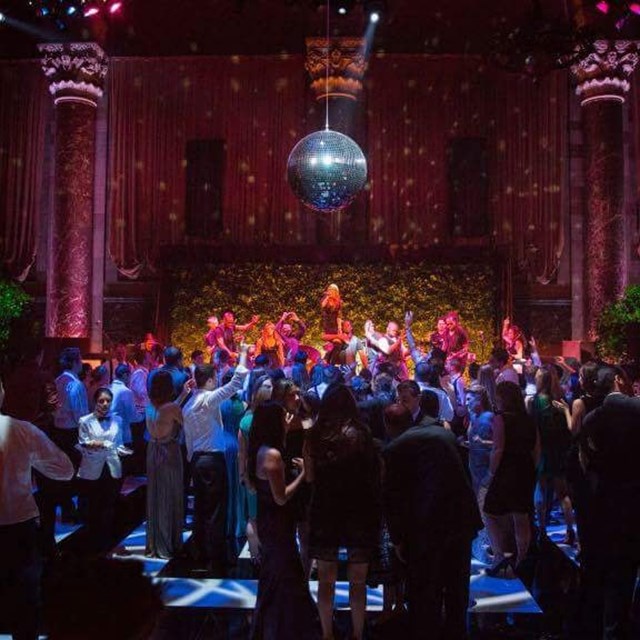Disc Jockey's / DJs: Sonic Sensations Entertainment 1