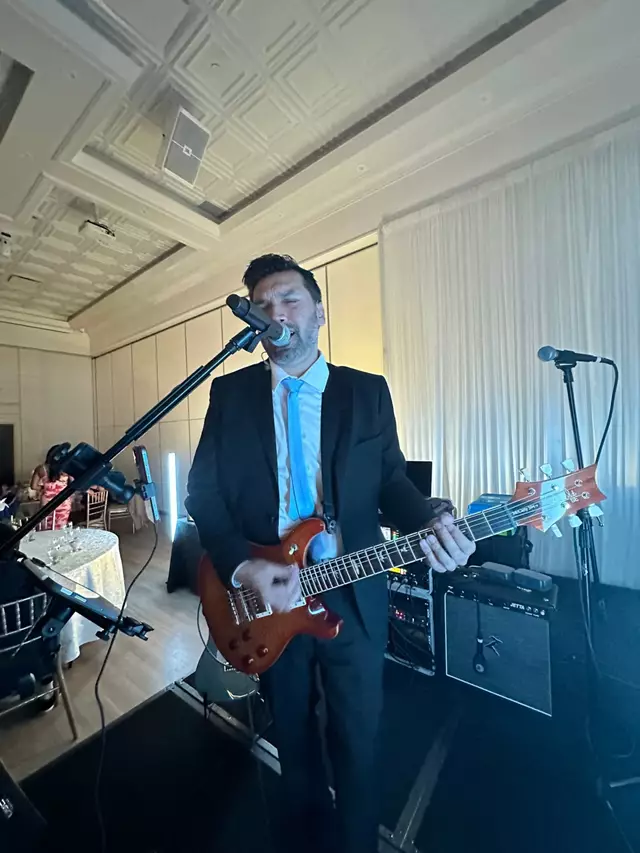 Live Music & Bands: Sonic Shift Live Music 2