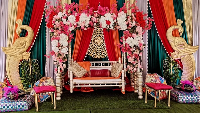 Event Décor: Source Wedding and Events 25