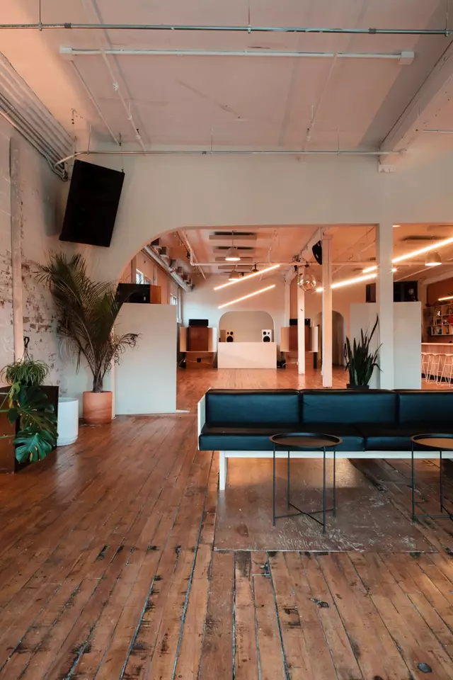 Loft & Studio Spaces: Standard Time 7