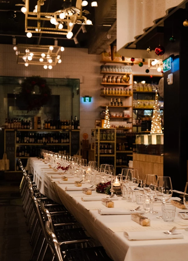 Restaurants: StockTC 6