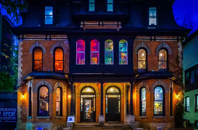 Restaurants: Storm Crow Manor 18