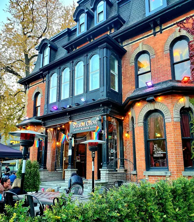 Restaurants: Storm Crow Manor 7