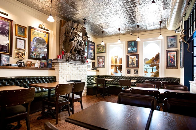 Restaurants: Storm Crow Manor 3