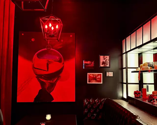 Restaurants: Storm Crow Manor 14