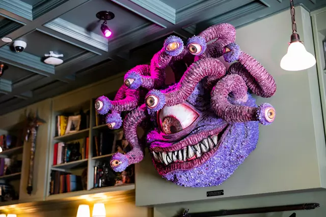 Restaurants: Storm Crow Manor 10