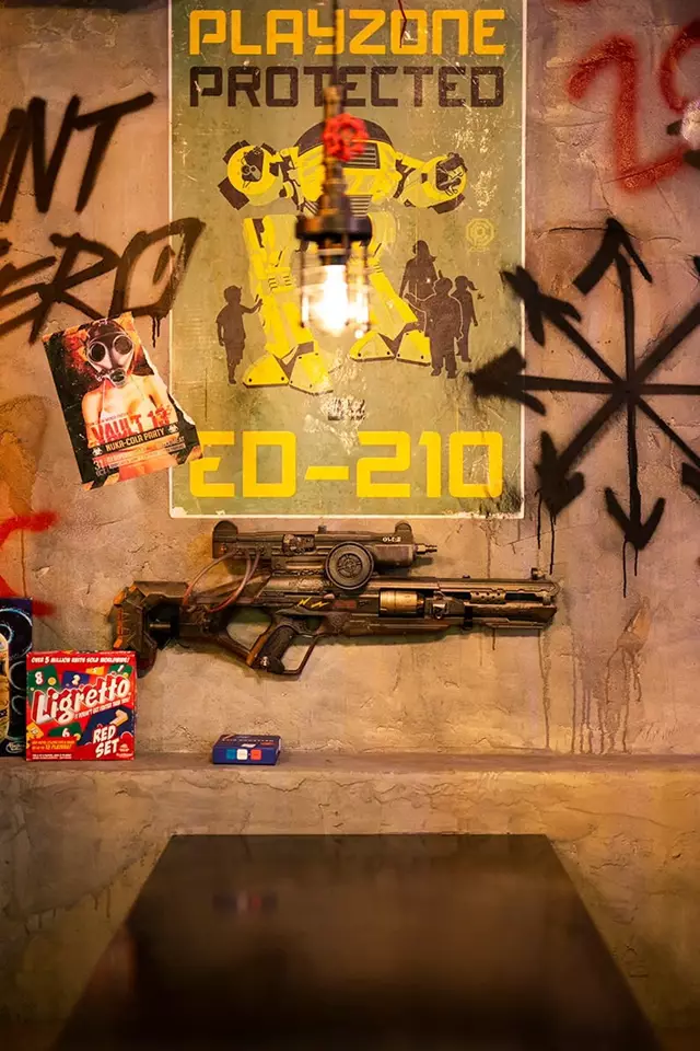 Restaurants: Storm Crow Manor 9