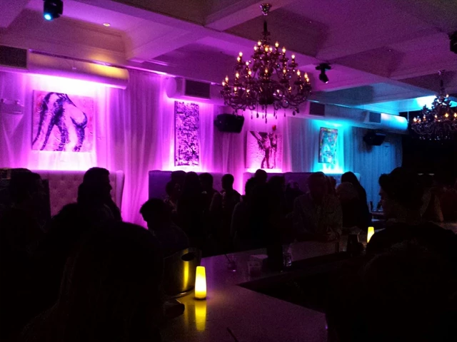STUDIO is proudly the exclusive host venue for such events as #AUDIOVISUAL the monthly live art expose that showcases top local and international artists alongside some of the most gifted musical selectors in the city